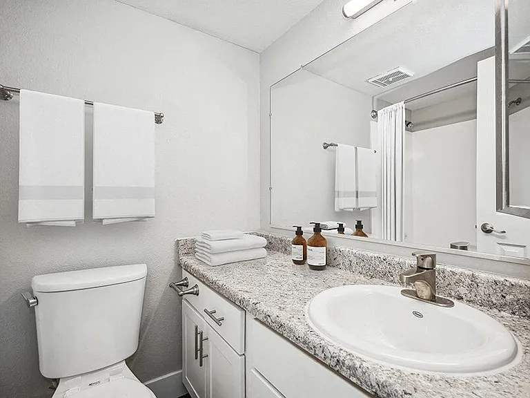 Stillwater Apartments — Photo 8