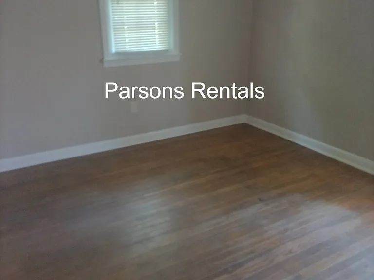 708 Priscilla St — Photo 6