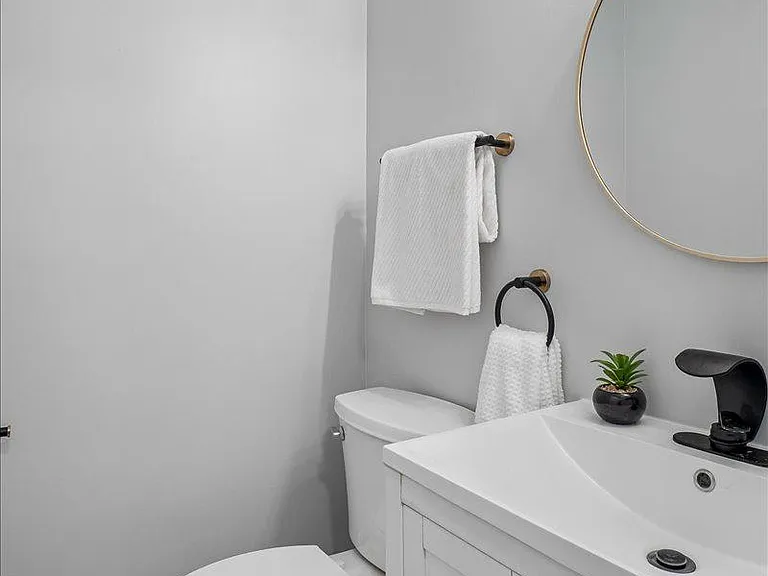 10108 Ebenshire Ct — Photo 7