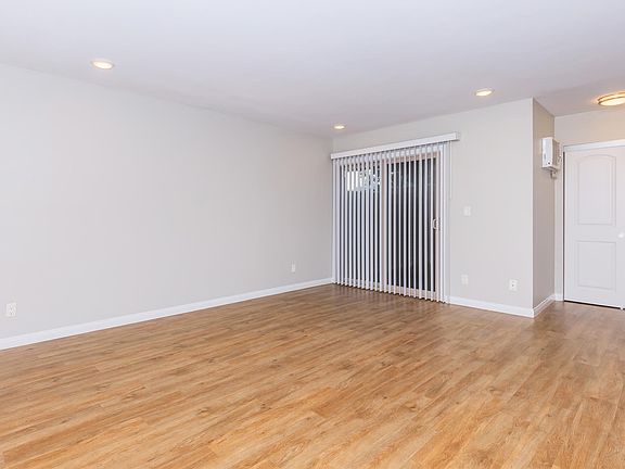 2nd image of 11152 Wallingsford Rd APT 1D