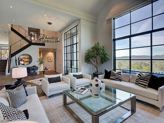 5th image of 606 Chaparral Circle