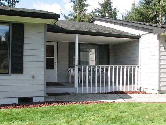 2nd image of 6043 W Sarazen St SE