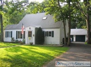 5 Linda Ln, Central Islip, NY 11722