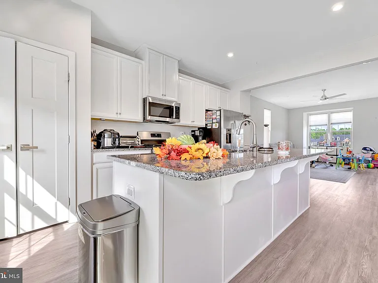 14737 Earl Mitchell Ave #E — Photo 3