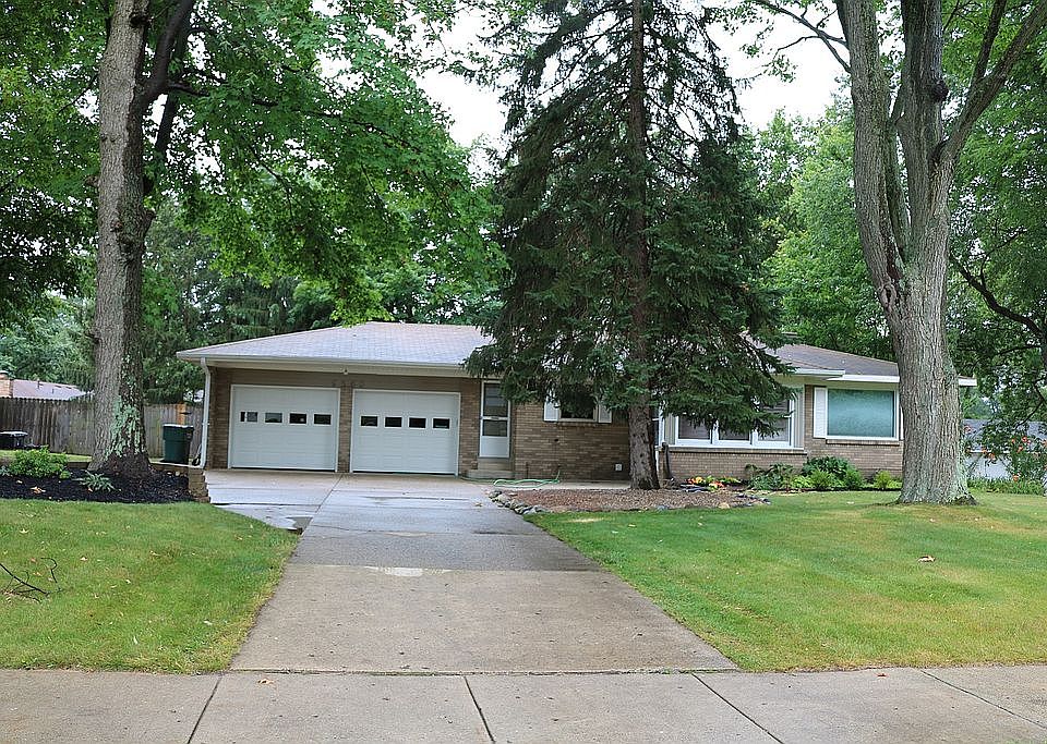 2nd image of 2360 Bauer Rd