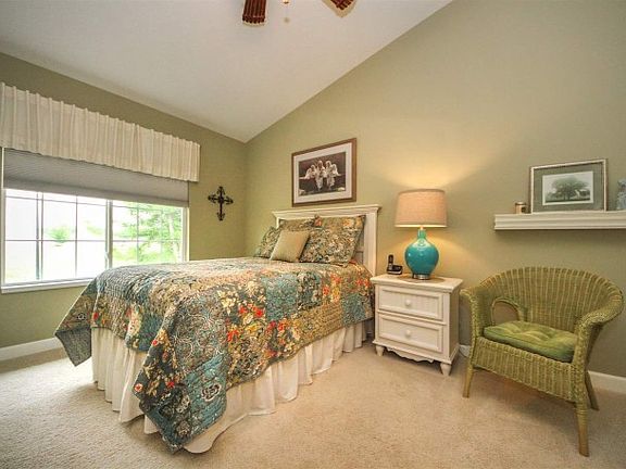 4th image of 1219 33rd Avenue Cir