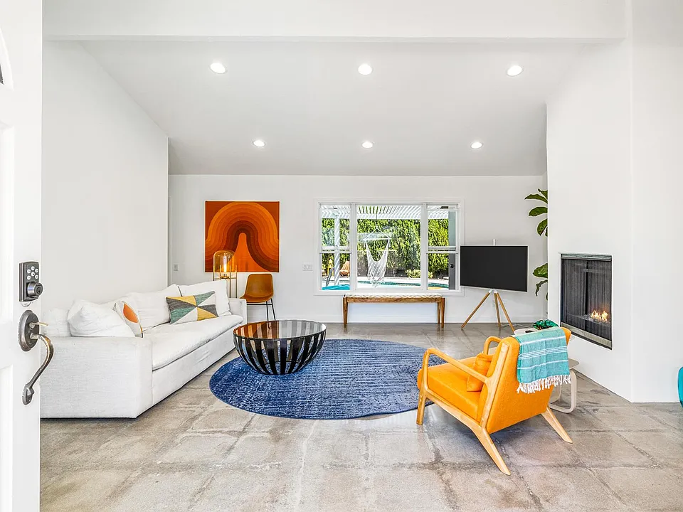 74960 Borrego Dr