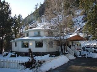 72 Golf Course Dr, Pateros, WA 98846