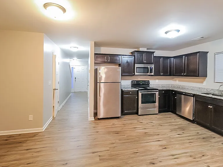 6374 Avery St SW — Photo 5