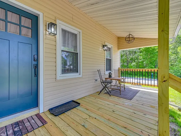 210 Hatchery Rd — Photo 3