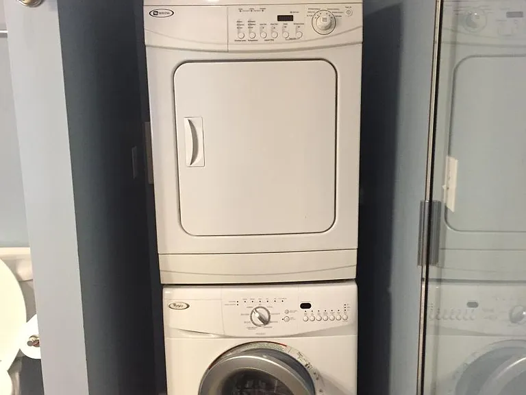 Ensuite Master Laundry
