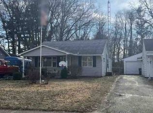 124 W Harmon Dr, Greenville, OH 45331