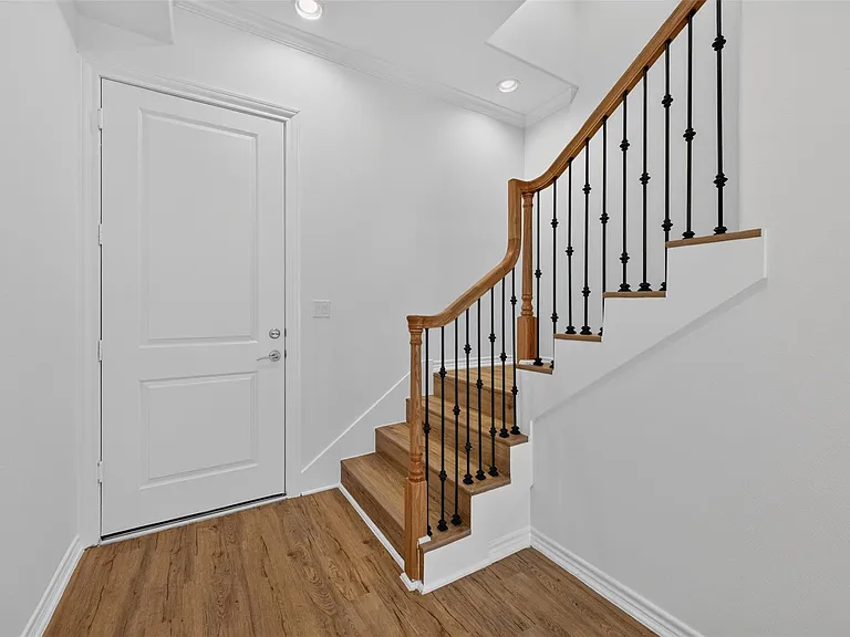 3229 Real St #B — Photo 29