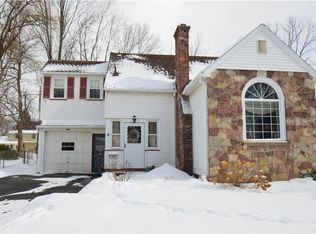 8 Benedict Dr, Rochester, NY 14624