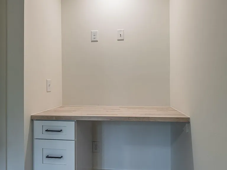 1209 Debow St — Photo 16