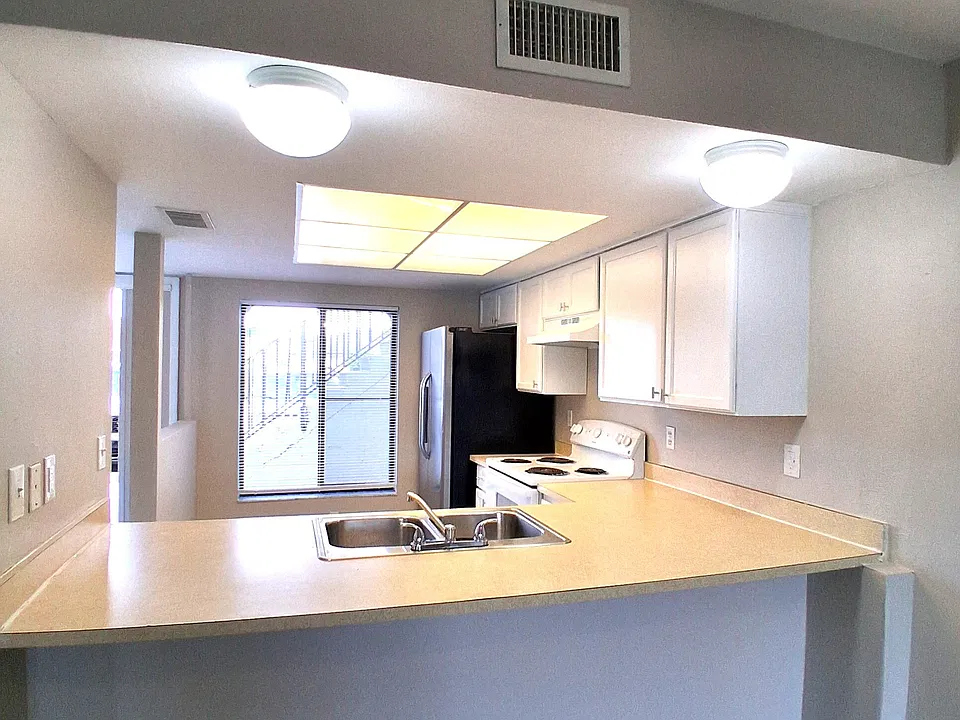 631 SE 13th Ave
