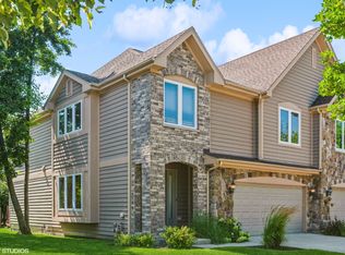 2640 Chelsey St, Buffalo Grove, IL 60089