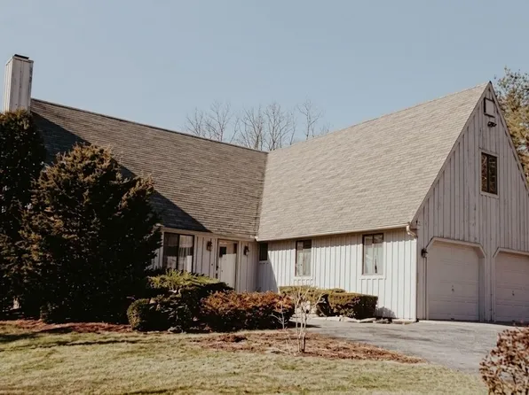 7 Taber Hill Rd, North Smithfield, RI 02896