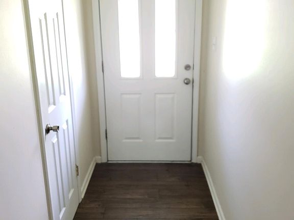 2nd image of 7487 Wrenwood Dr