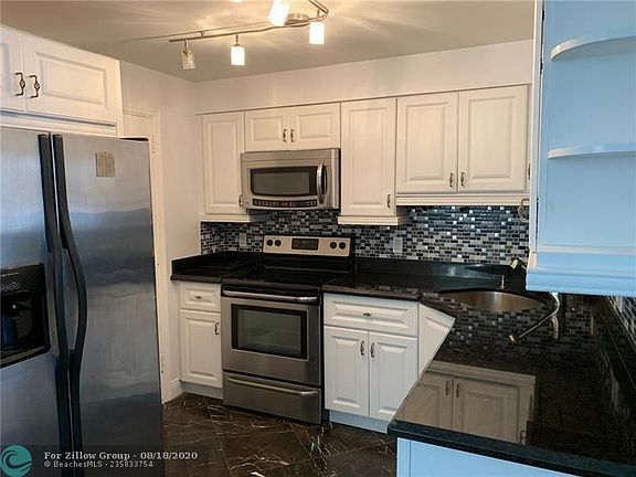 2nd image of 305 N Pompano Beach Blvd APT 506