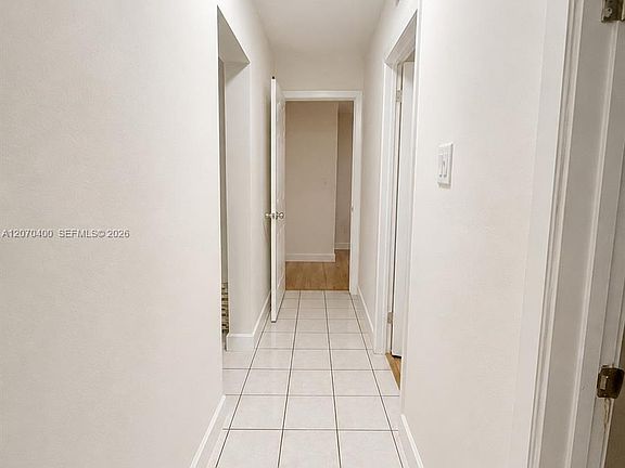5th image of 5632 SW 39th St