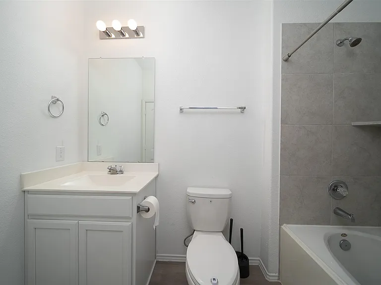 18450 White Stallion Ln — Photo 16