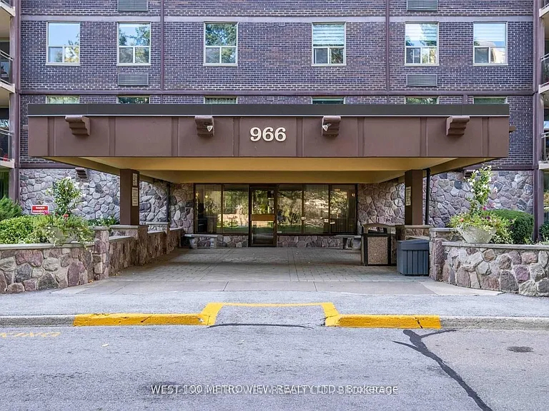 966 Inverhouse Dr #1102 — Photo 3