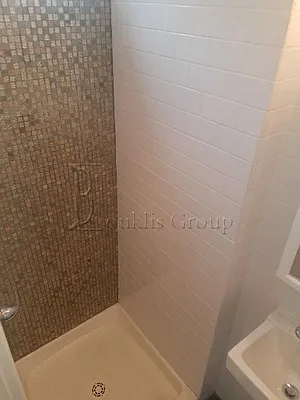 Rented by Bouklis Group | media 4