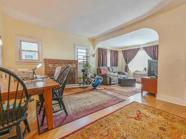 84-17 Chapin Parkway image 5 of 31