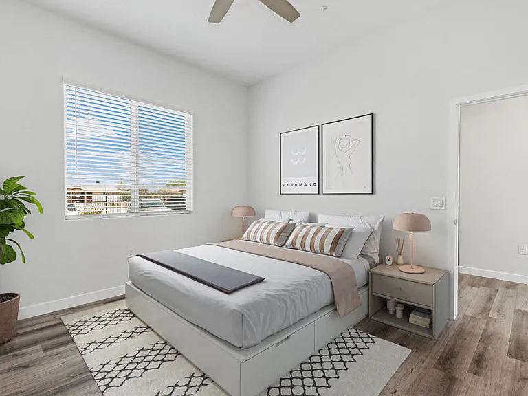 Baseline on 16 — Photo 7