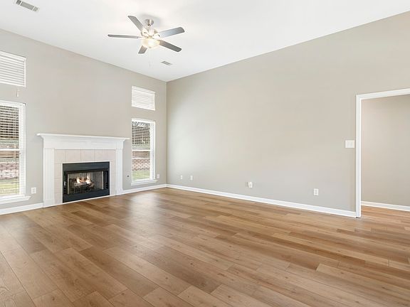 4th image of 4913 Orchard Hill Dr