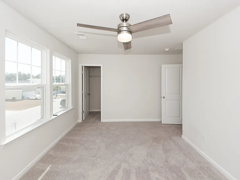 429 Eva St — Photo 21
