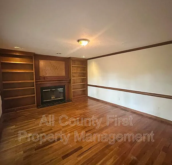 3688 Seton Hall Dr — Photo 5