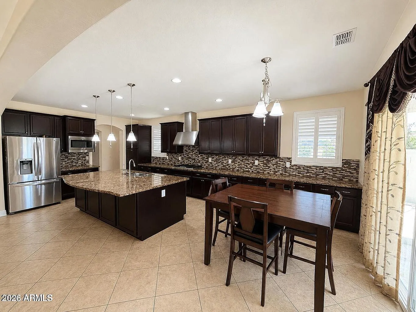 4 bed, 3.5 bath, 3803 sqft, $3,695 — Photo 4