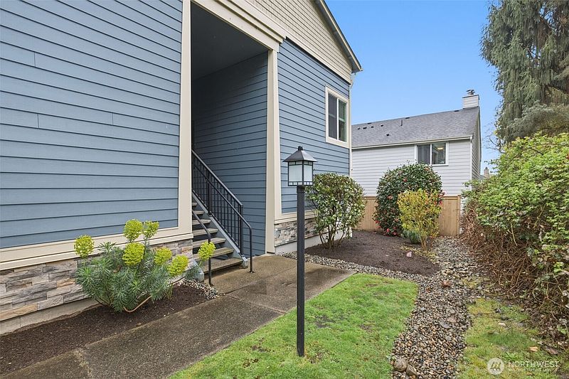2nd image of 11901 93rd Avenue NE #B-108