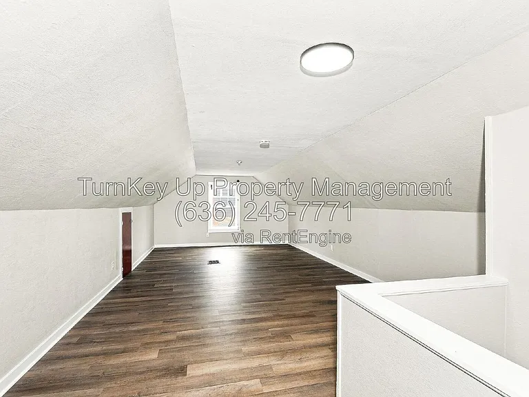 1065 N Lafayette St — Photo 6