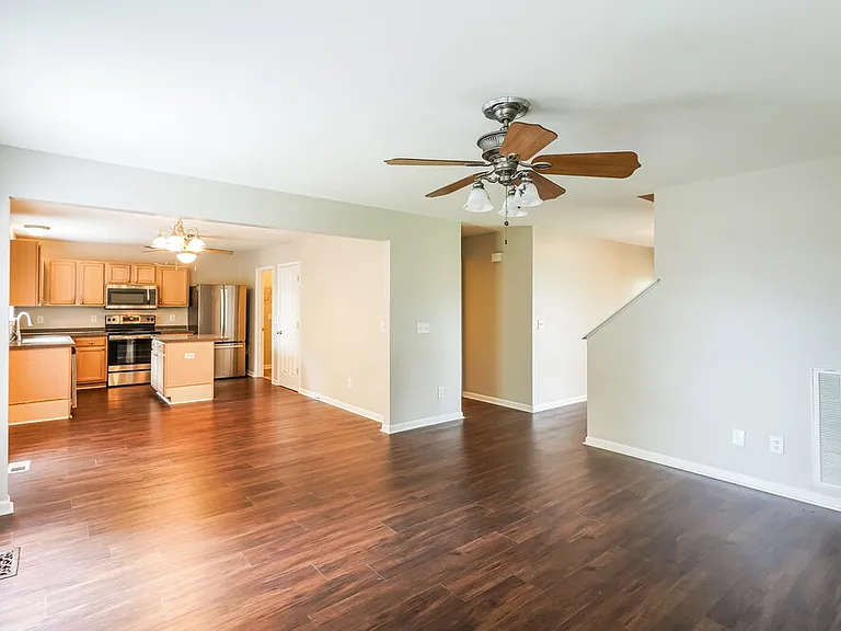 209 Briarcotes Cir — Photo 6