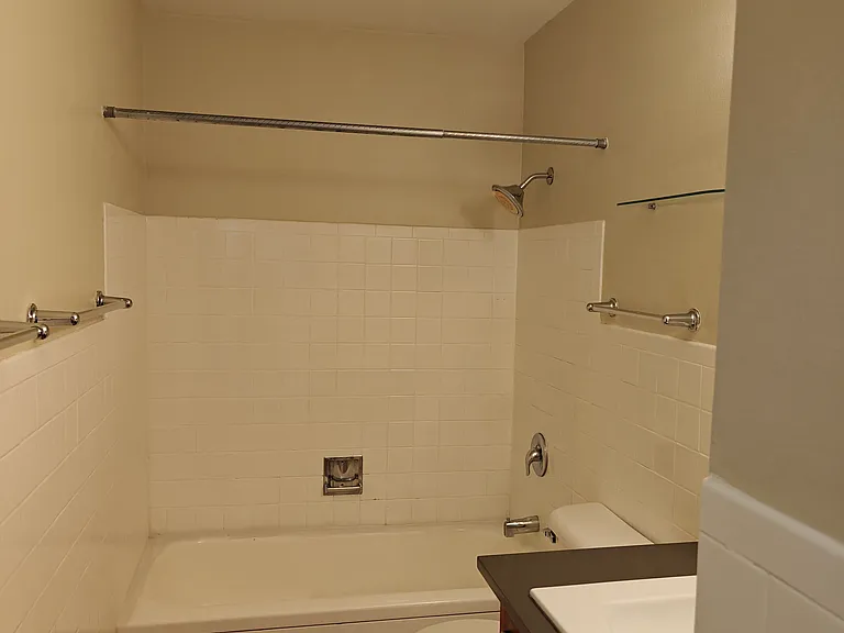11521 26th Ave NE #13 — Photo 5
