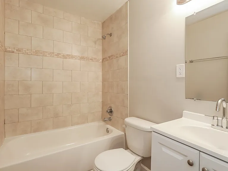 6511 Burgundy Rd S — Photo 17