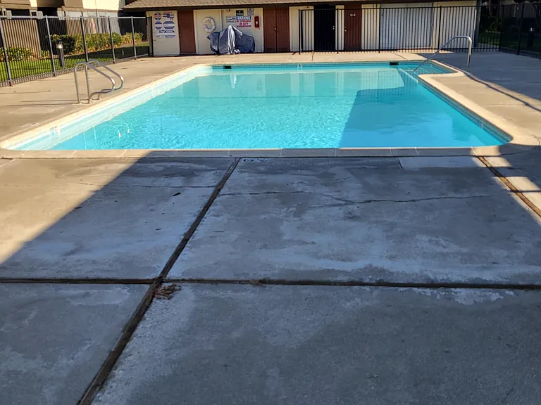 Pine Meadows Apartments — Photo 12