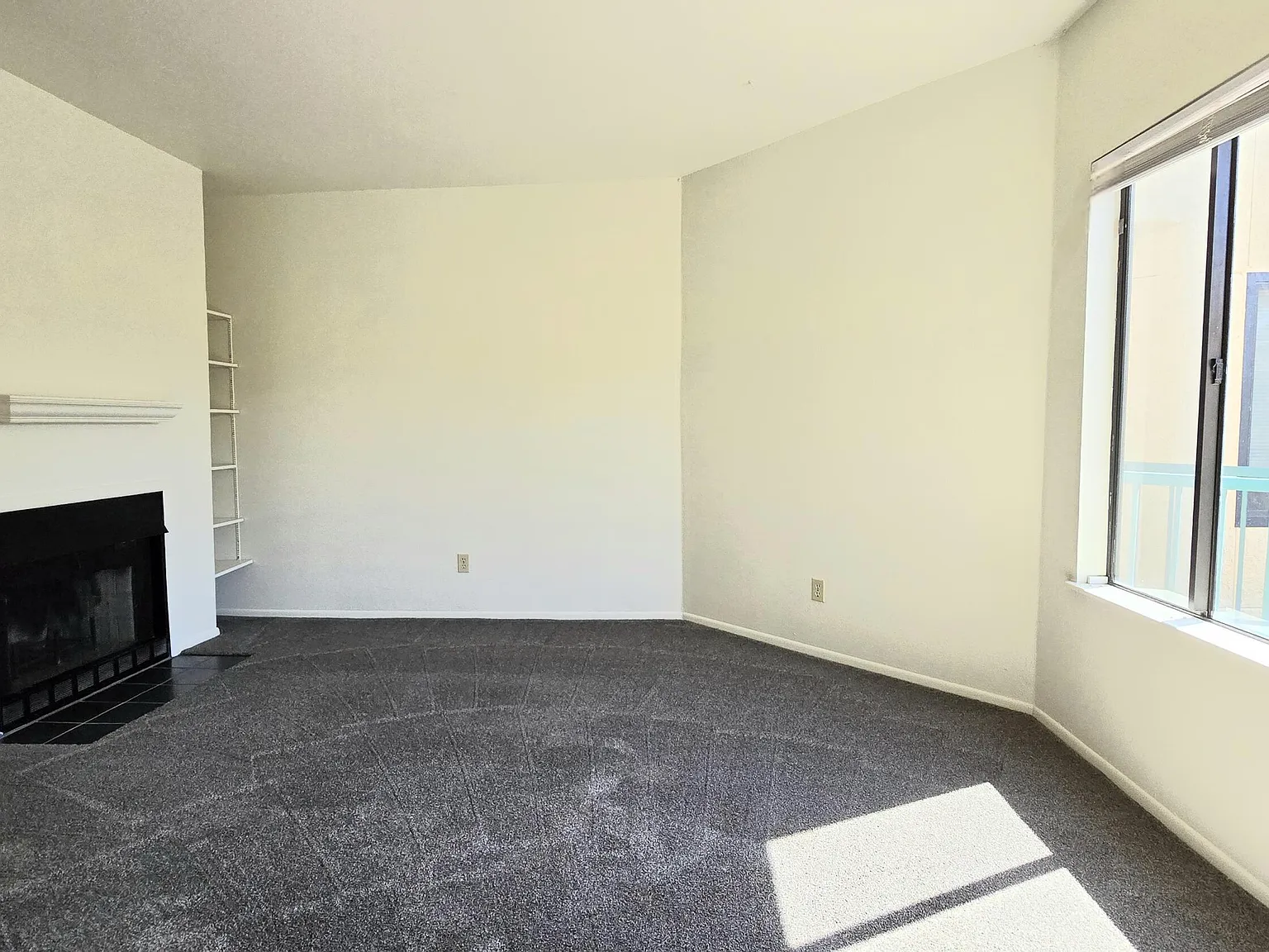 2 bed, 2.0 bath, 1105 sqft, $1,275 — Photo 3