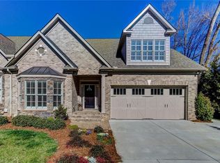 8 Blakeney Pl, Greensboro, NC 27408