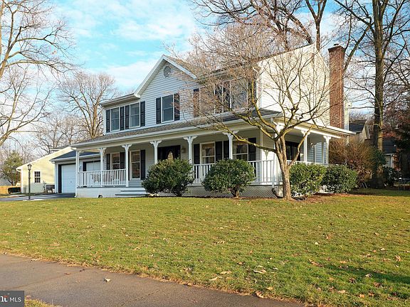 5th image of 534 Melissa Ln