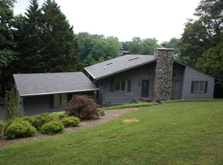 353 Ivy Ln, Union Hall, VA 24176