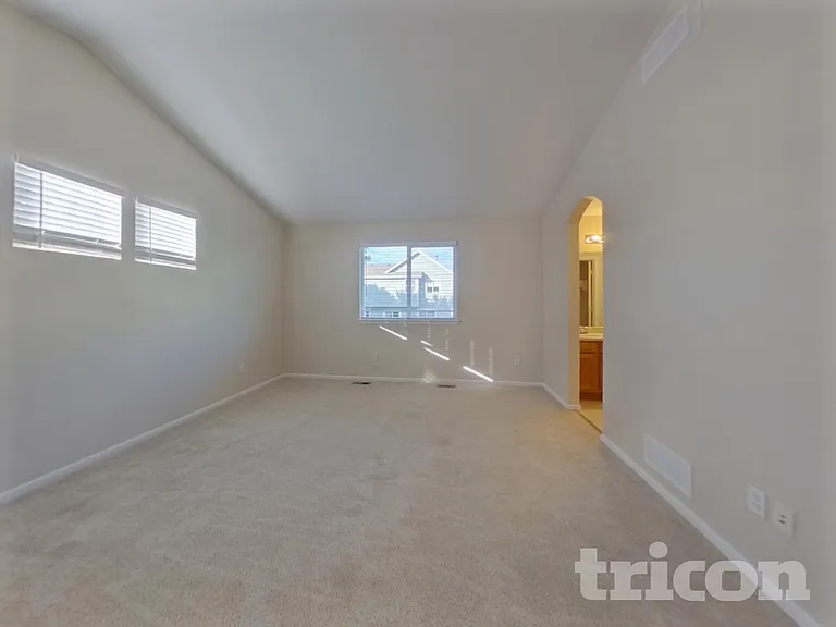 16565 Humboldt St — Photo 7