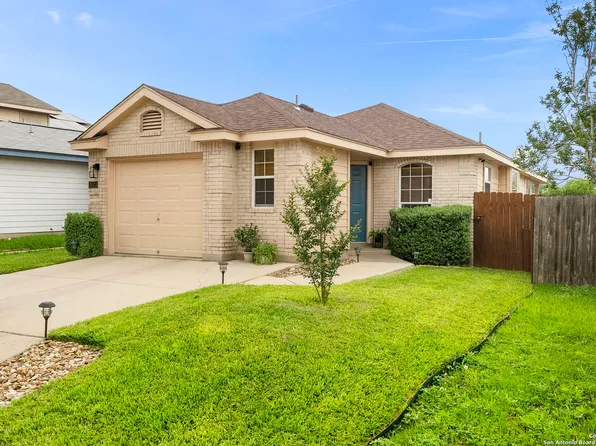 6823 Grapevine Lake, Converse, TX 78244