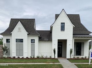 105 Everett Rdg, Lafayette, LA 70508