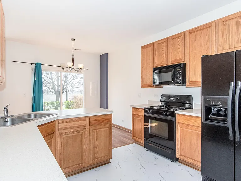4133 Blackstone Dr — Photo 32