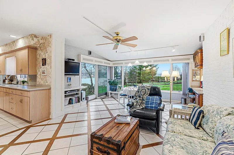 Thumbnail 18