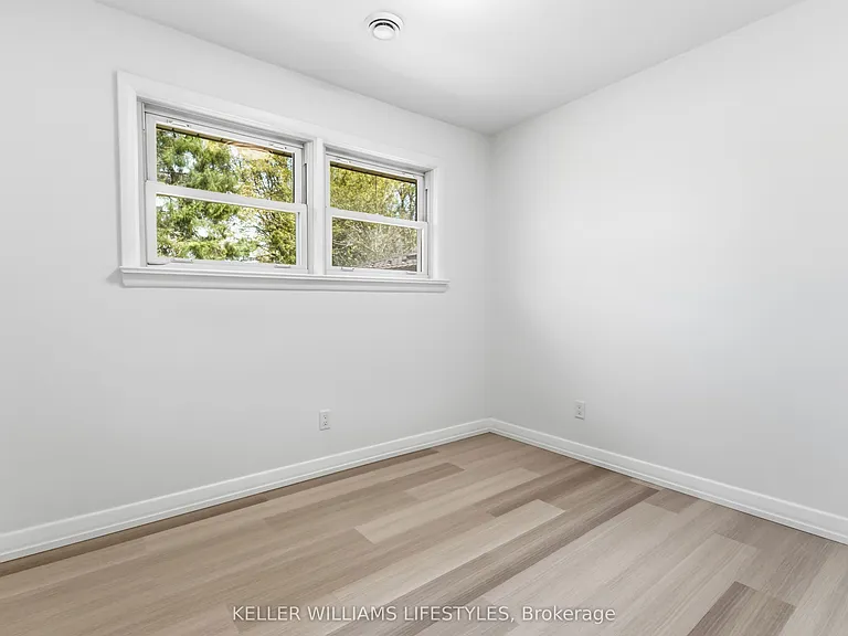 350 Reynolds Rd #1 — Photo 23
